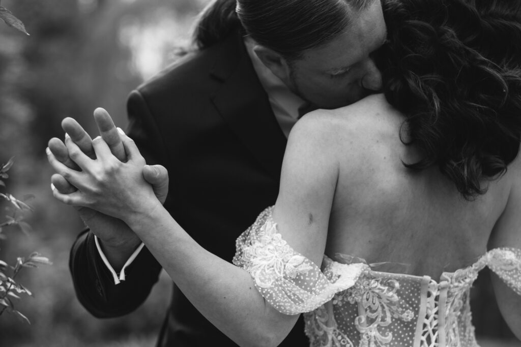 fraeuleinseelig.de_Absalonshorst240427_15 Brautpaarshooting in der Location Absalonshorst