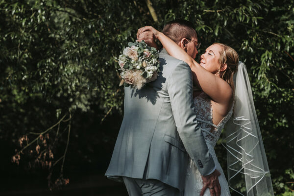 Hochzeitspaarshooting in Lüneburg an der Ilmenau